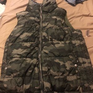 Women’s camo old navy vest